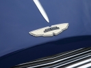 Эмблема Aston Martin