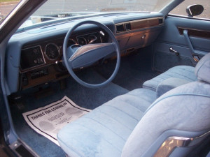 Интерьер Dodge Charger SE (1977 год)