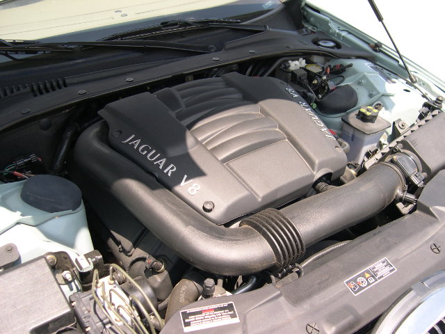 2001-Jaguar-S-Type-AJ-V8-engine