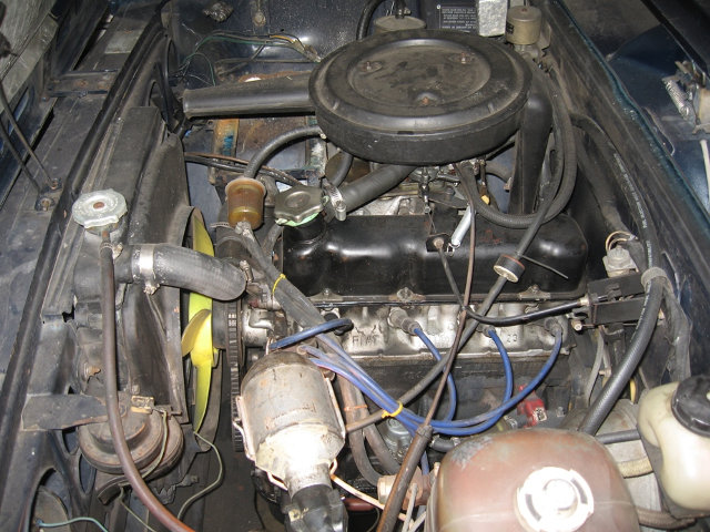 Моторный отсек Fiat 124